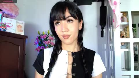 yiyii9 online show from May 20, 10:49 pm