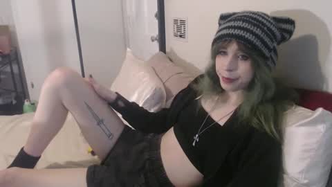 Snapshot of yokaigirl chatting on December 27, 11:21 pm Yokai Girl online show from December 27, 11:21 pm