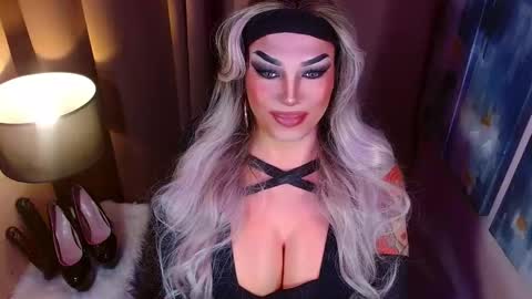 QUEEN MADISON  online show from February 22, 7:16 pm