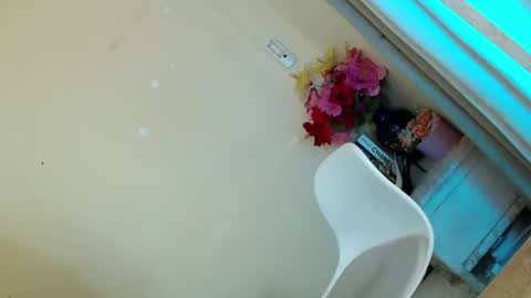 Snapshot of your_dirty_muse chatting on September 10, 1:54 pm LARA online show from September 10, 1:54 pm