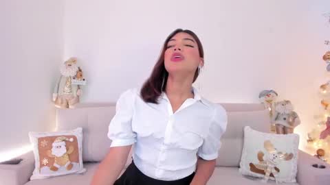 Eliza online show from December 15, 6:15 pm