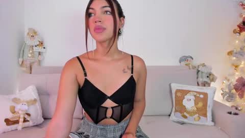 Eliza online show from December 28, 9:30 pm