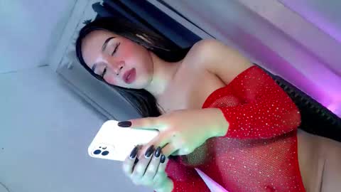 Snapshot of your_luckygirl88 chatting on October 8, 6:04 am your_luckygirl88 online show from October 8, 6:04 am