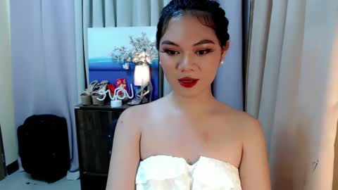 Snapshot of yourangelictransgirl chatting on December 4, 5:38 pm Hi its me Yna online show from December 4, 5:38 pm