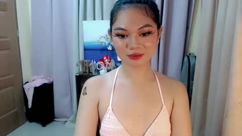 Snapshot of yourangelictransgirl chatting on December 10, 6:28 pm Hi its me Yna online show from December 10, 6:28 pm