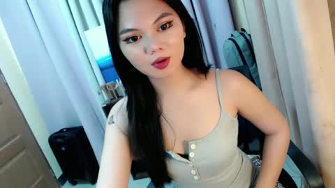 Snapshot of yourangelictransgirl chatting on December 12, 10:34 am Hi its me Yna online show from December 12, 10:34 am