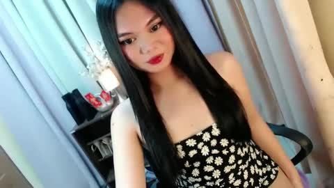 Snapshot of yourangelictransgirl chatting on December 27, 1:07 pm Hi its me Yna online show from December 27, 1:07 pm