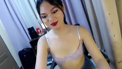 Snapshot of yourangelictransgirl chatting on December 28, 12:56 pm Hi its me Yna online show from December 28, 12:56 pm