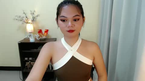 Snapshot of yourangelictransgirl chatting on February 1, 2:13 pm Hi its me Yna online show from February 1, 2:13 pm