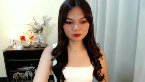 Snapshot of yourangelictransgirl chatting on February 21, 1:11 pm Hi its me Yna online show from February 21, 1:11 pm