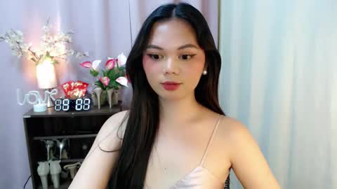 Snapshot of yourangelictransgirl chatting on September 11, 1:08 pm Hi its me Yna online show from September 11, 1:08 pm