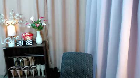 Snapshot of yourangelictransgirl chatting on September 18, 1:16 pm Hi its me Yna online show from September 18, 1:16 pm