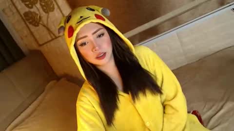 JEN  online show from November 17, 10:59 am