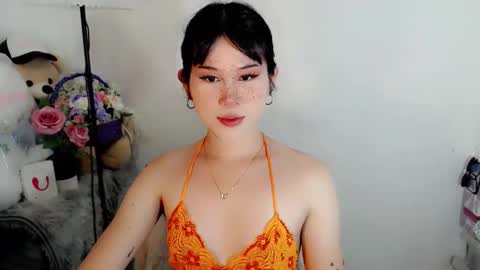 prettyella online show from November 3, 5:50 am