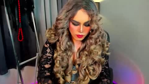 Snapshot of yourfiercemistress chatting on February 11, 2:57 am not into STINGY and CHEAP people online show from February 11, 2:57 am