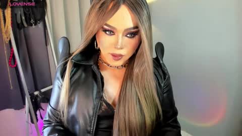 Snapshot of yourfiercemistress chatting on September 10, 10:20 pm not into STINGY and CHEAP people online show from September 10, 10:20 pm