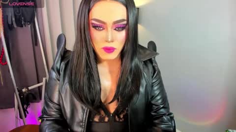 Snapshot of yourfiercemistress chatting on September 15, 9:31 pm not into STINGY and CHEAP people online show from September 15, 9:31 pm