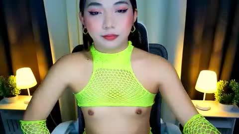 Snapshot of yourgirlzachary chatting on October 6, 10:04 am Goddess Yoshi online show from October 6, 10:04 am