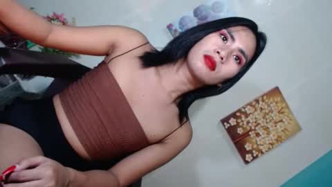 Snapshot of yourhottie_winxxx chatting on January 27, 5:48 pm Mauie online show from January 27, 5:48 pm