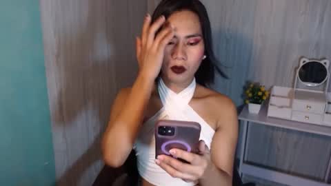 Snapshot of yourhottie_winxxx chatting on March 6, 6:01 pm Mauie online show from March 6, 6:01 pm