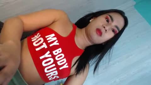 Snapshot of yourhottie_winxxx chatting on September 8, 8:51 pm Mauie online show from September 8, 8:51 pm