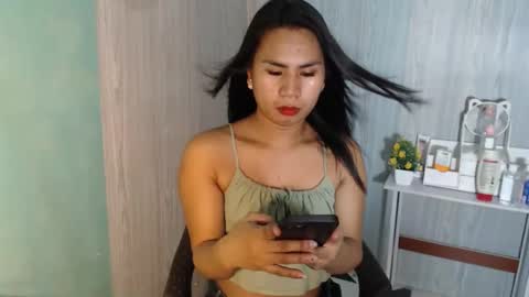 Snapshot of yourhottie_winxxx chatting on October 6, 3:17 am Mauie online show from October 6, 3:17 am