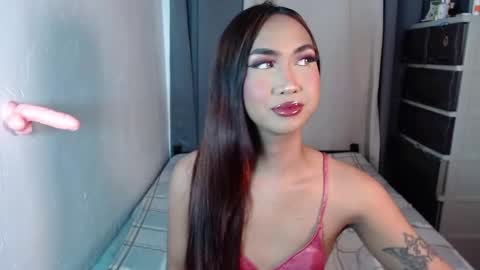 Snapshot of yourlovebella88 chatting on February 22, 3:03 pm yourlovebella88 online show from February 22, 3:03 pm