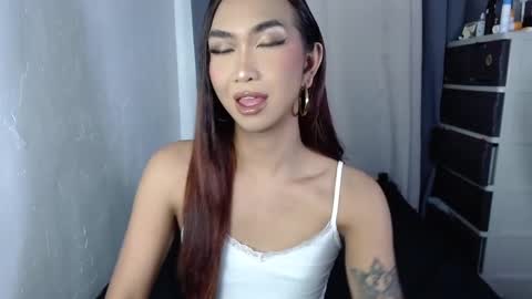 Snapshot of yourlovebella88 chatting on March 12, 3:51 pm yourlovebella88 online show from March 12, 3:51 pm