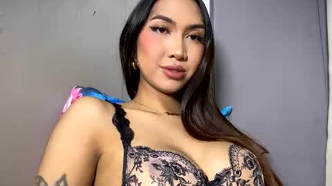 yourlovebella88 online show from January 18, 6:49 pm
