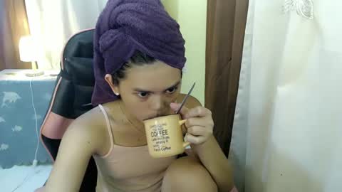 Snapshot of yourlovelytranspinay chatting on January 13, 1:13 am your lovely Dina online show from January 13, 1:13 am