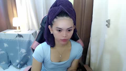Snapshot of yourlovelytranspinay chatting on January 26, 1:52 am your lovely Dina online show from January 26, 1:52 am