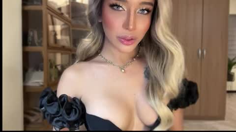 Pearl online show from October 14, 11:55 am