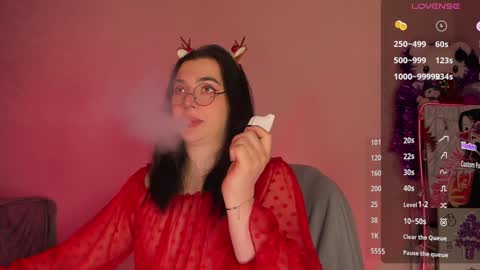 Snapshot of ysabell_viveris chatting on December 16, 9:35 am Ysabell online show from December 16, 9:35 am