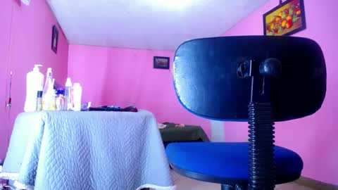 Snapshot of yuliana_foxy chatting on January 26, 4:41 am yuliana_foxy online show from January 26, 4:41 am