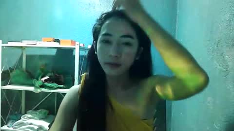 yumi_18 online show from November 25, 6:04 am