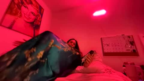 BbyTSSLut online show from May 14, 6:23 am