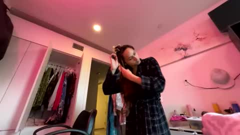 BbyTSSLut online show from May 18, 2:11 am