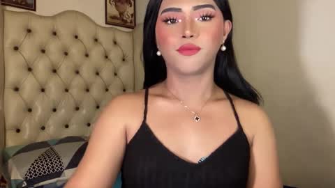 Snapshot of yvonne_guidotti chatting on January 7, 9:10 am Miss Cali online show from January 7, 9:10 am