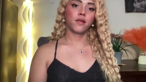 Snapshot of yvonne_guidotti chatting on January 21, 11:13 pm Miss Cali online show from January 21, 11:13 pm