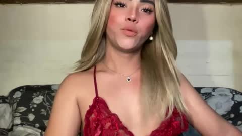 Snapshot of yvonne_guidotti chatting on January 24, 10:19 pm Miss Cali online show from January 24, 10:19 pm