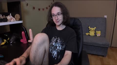 Snapshot of zackstivensen chatting on December 6, 11:52 pm Zachary next stream on monday online show from December 6, 11:52 pm