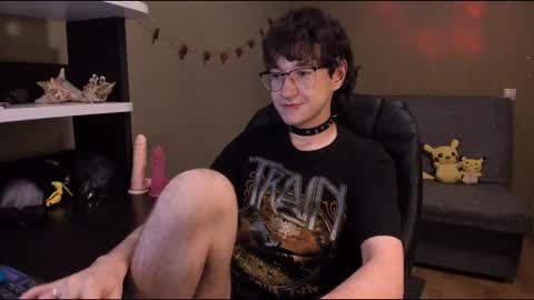 Snapshot of zackstivensen chatting on February 9, 10:00 pm Zachary next stream on monday online show from February 9, 10:00 pm