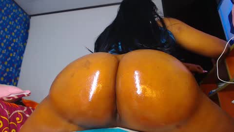 Snapshot of zhanaya_jhaen chatting on October 1, 1:17 am zhannaya online show from October 1, 1:17 am