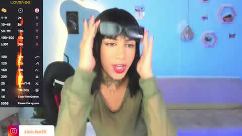 Snapshot of zion__lee chatting on February 19, 7:48 pm Zion online show from February 19, 7:48 pm
