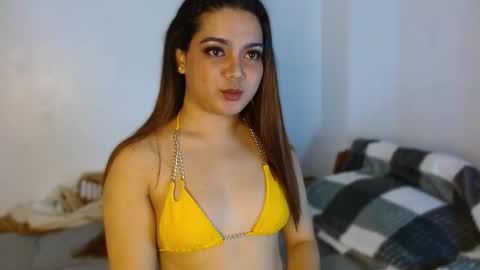 Snapshot of zoey_cummer chatting on February 16, 4:09 am zoeylicious online show from February 16, 4:09 am