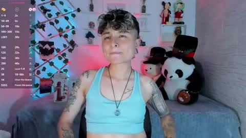 Snapshot of zuryramirez_ chatting on October 10, 9:27 pm Zury Ramirez online show from October 10, 9:27 pm