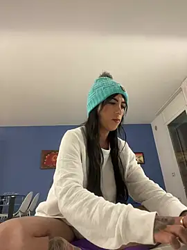 Snapshot of missdirtyhot_ chatting on February 4, 5:12 pm missdirtyhot online show from February 4, 5:12 pm