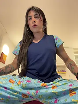 Snapshot of missdirtyhot_ chatting on February 20, 8:14 pm missdirtyhot online show from February 20, 8:14 pm