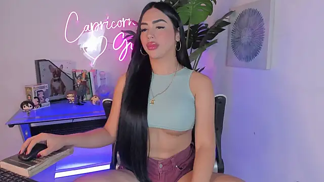 Korina Saenz01 online show from November 13, 9:22 pm