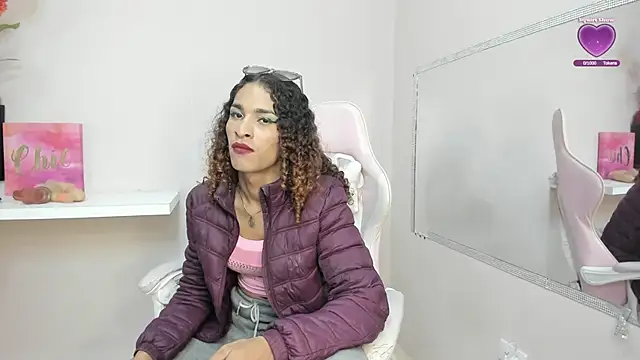 Snapshot of StefanyMiler chatting on February 13, 11:37 pm StefanyMiler online show from February 13, 11:37 pm